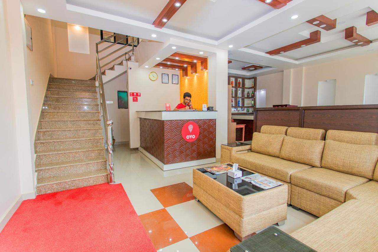 Oyo 136 Hotel Om Plaza 카트만두 외부 사진