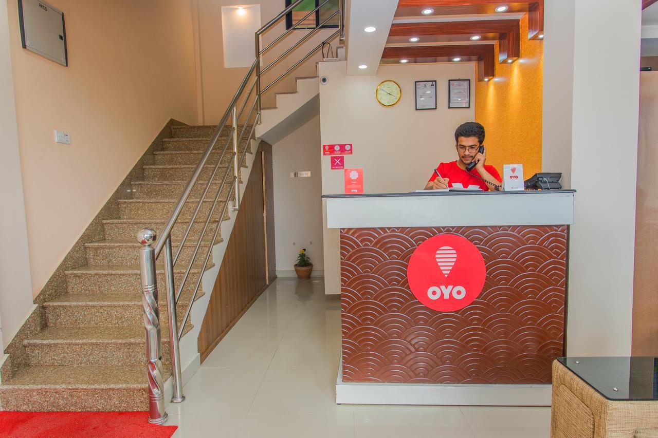 Oyo 136 Hotel Om Plaza 카트만두 외부 사진