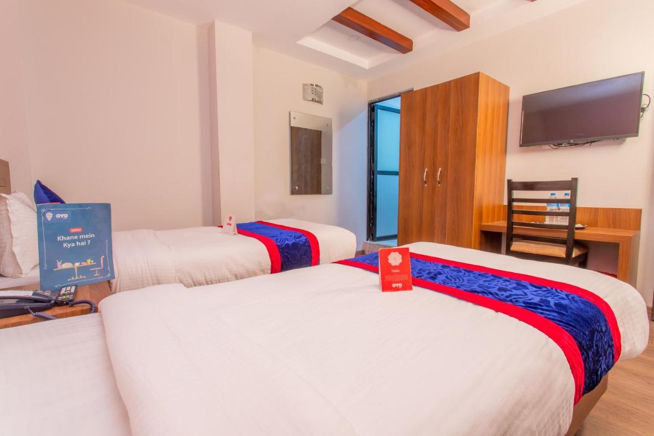 Oyo 136 Hotel Om Plaza 카트만두 외부 사진