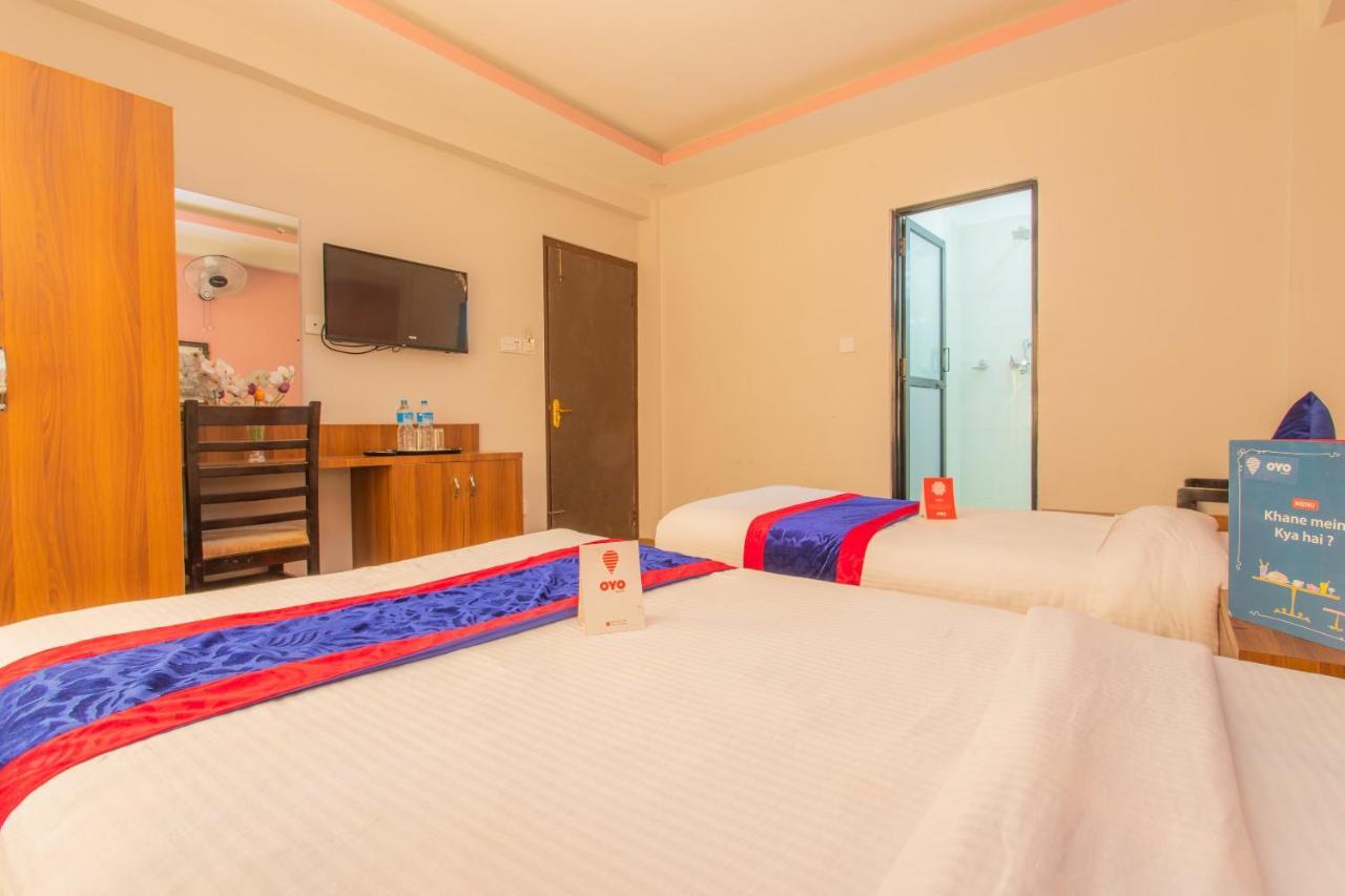 Oyo 136 Hotel Om Plaza 카트만두 외부 사진