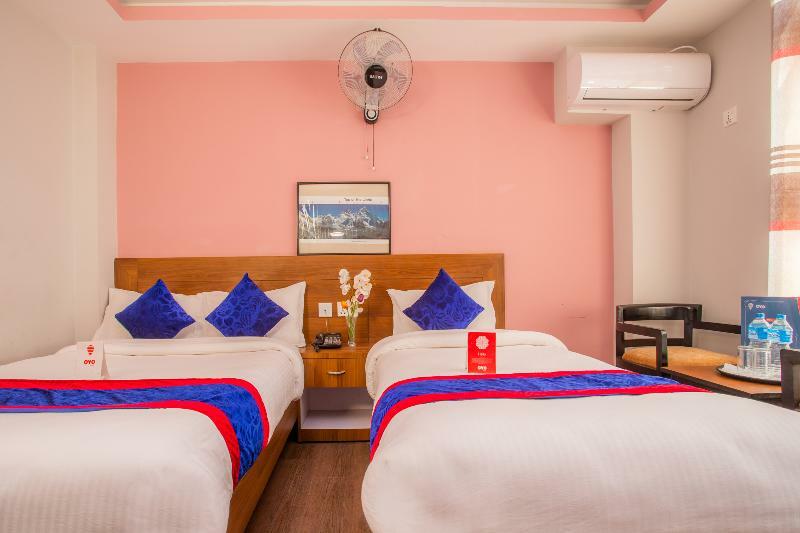 Oyo 136 Hotel Om Plaza 카트만두 외부 사진